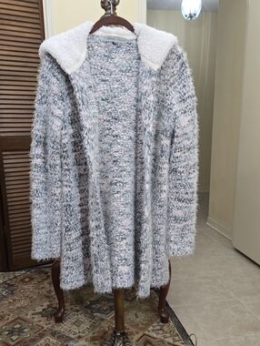 Absolutely Famous Sherpa-Lined Fuzzy Hooded Cardigan in Pink & Gray